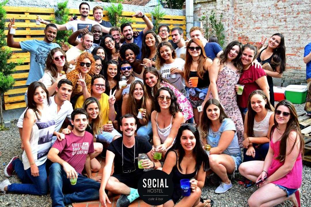 Social Hostel Café e Bar Curitiba Esterno foto